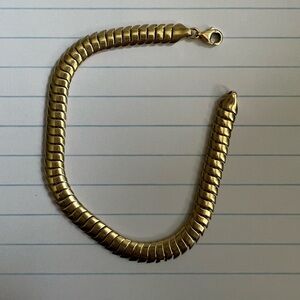Kinn Cobra 14K bracelet.